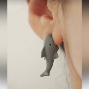 Chic shark earrings N1183